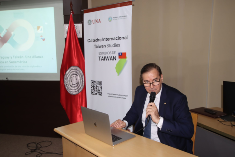 Inició cátedra abierta de introducción a los estudios de Taiwán